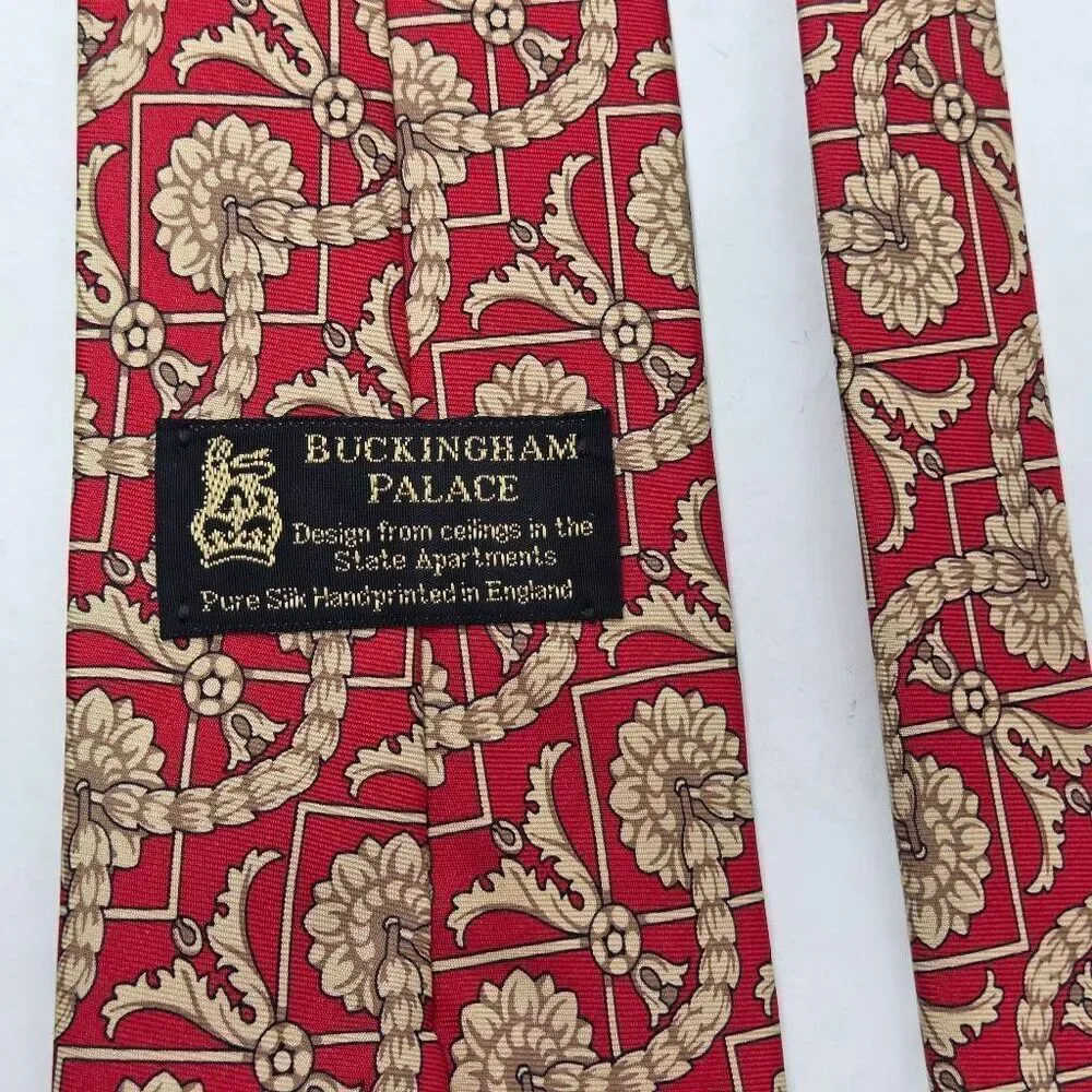 BUCKINGHAM PALACE ENGLAND SILK TIE RED TAN BAROQUE LUXURY FOULARD 3.5